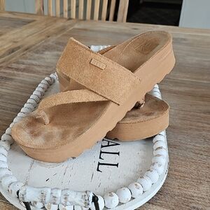 Reef Women's Tan Sandals